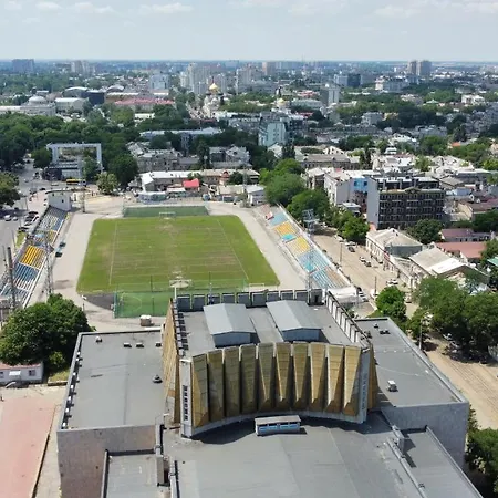 Apartment Bel'etazh S Vidom Na Teatr Muzkomedii