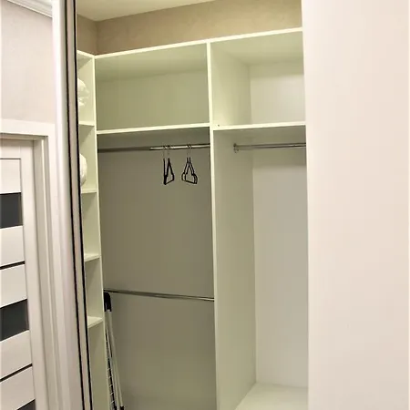 Bel'etazh S Vidom Na Teatr Muzkomedii Apartment