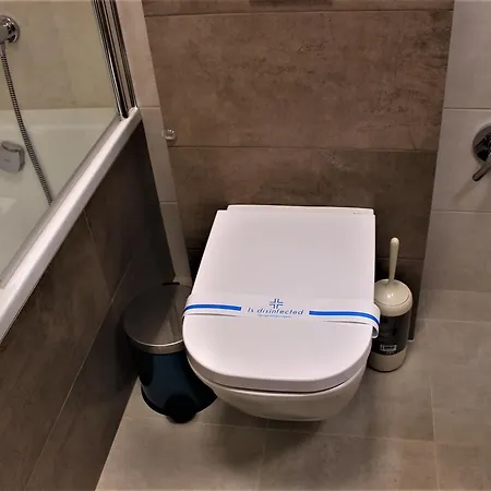 Apartment Bel'etazh S Vidom Na Teatr Muzkomedii