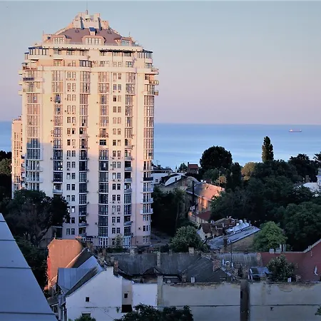 Apartment Bel'etazh S Vidom Na Teatr Muzkomedii Odesa