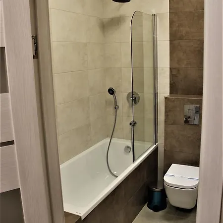 Apartment Bel'etazh S Vidom Na Teatr Muzkomedii