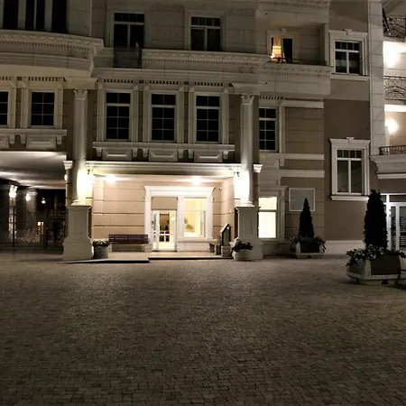 Bel'etazh S Vidom Na Teatr Muzkomedii * Odesa