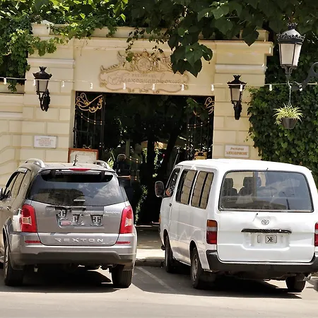 Bel'etazh S Vidom Na Teatr Muzkomedii Apartment Odesa