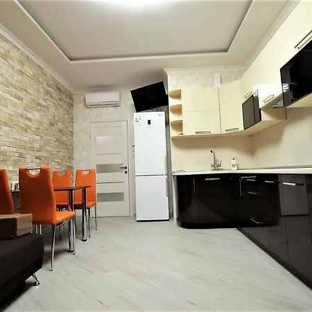 Bel'etazh S Vidom Na Teatr Muzkomedii * Odesa