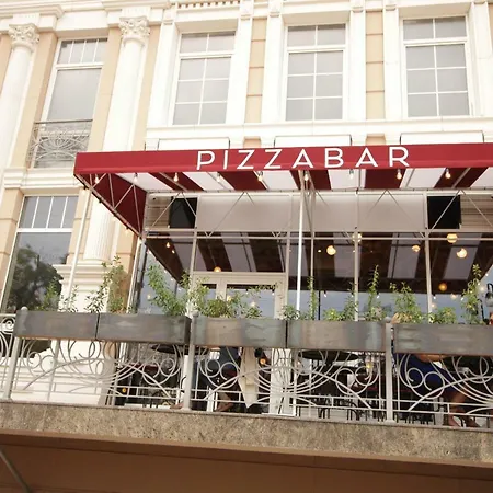 Bel'etazh S Vidom Na Teatr Muzkomedii Apartment