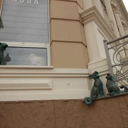 Apartment Bel'etazh S Vidom Na Teatr Muzkomedii